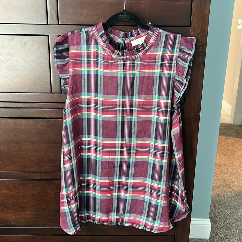 Loft plaid ruffle sleeve top